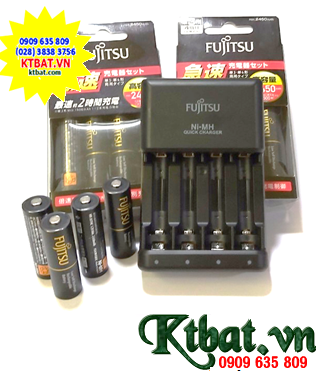 Fujitsu Charger FCT344A, Included 04 Fujitsu AA2450mAh 1.2v rechargeable batteries